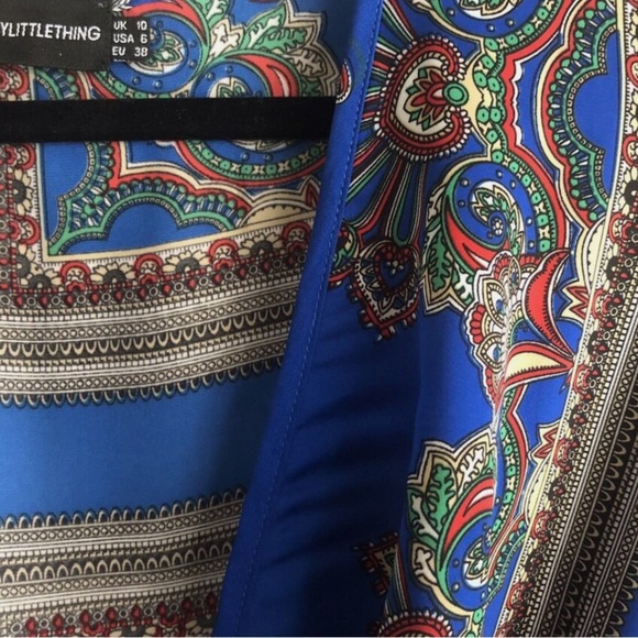 PrettyLittleThing Vibrant Blue Patterned Mini Dress - Picture 4 of 10